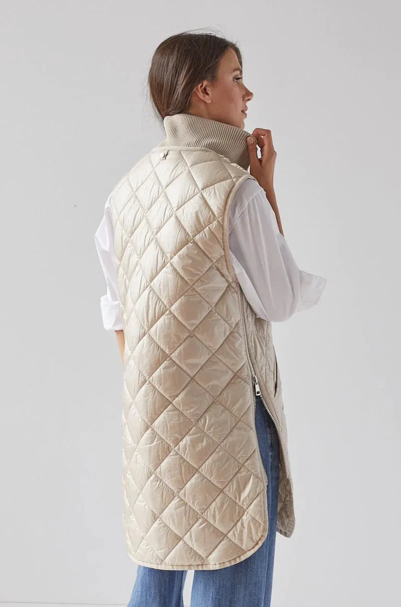 Adroit Destiny Long Vest | Champagne + Navy