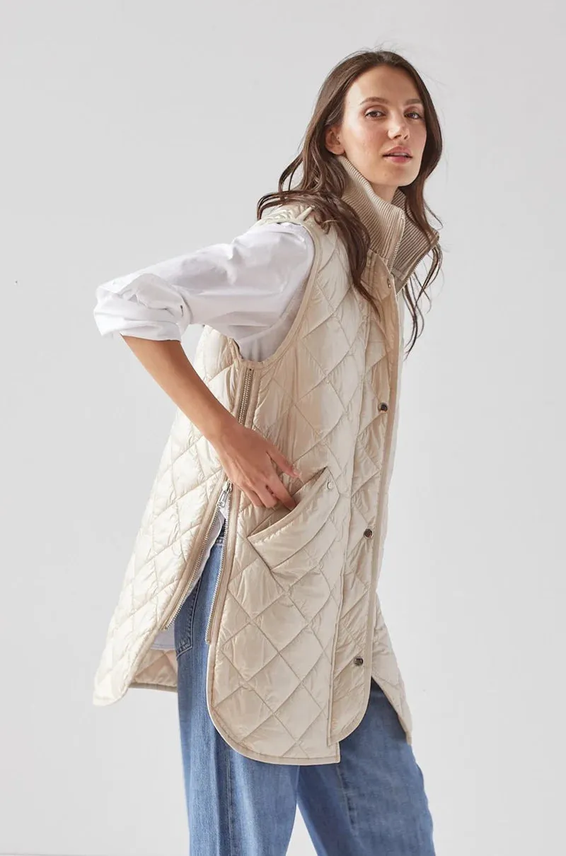 Adroit Destiny Long Vest | Champagne + Navy