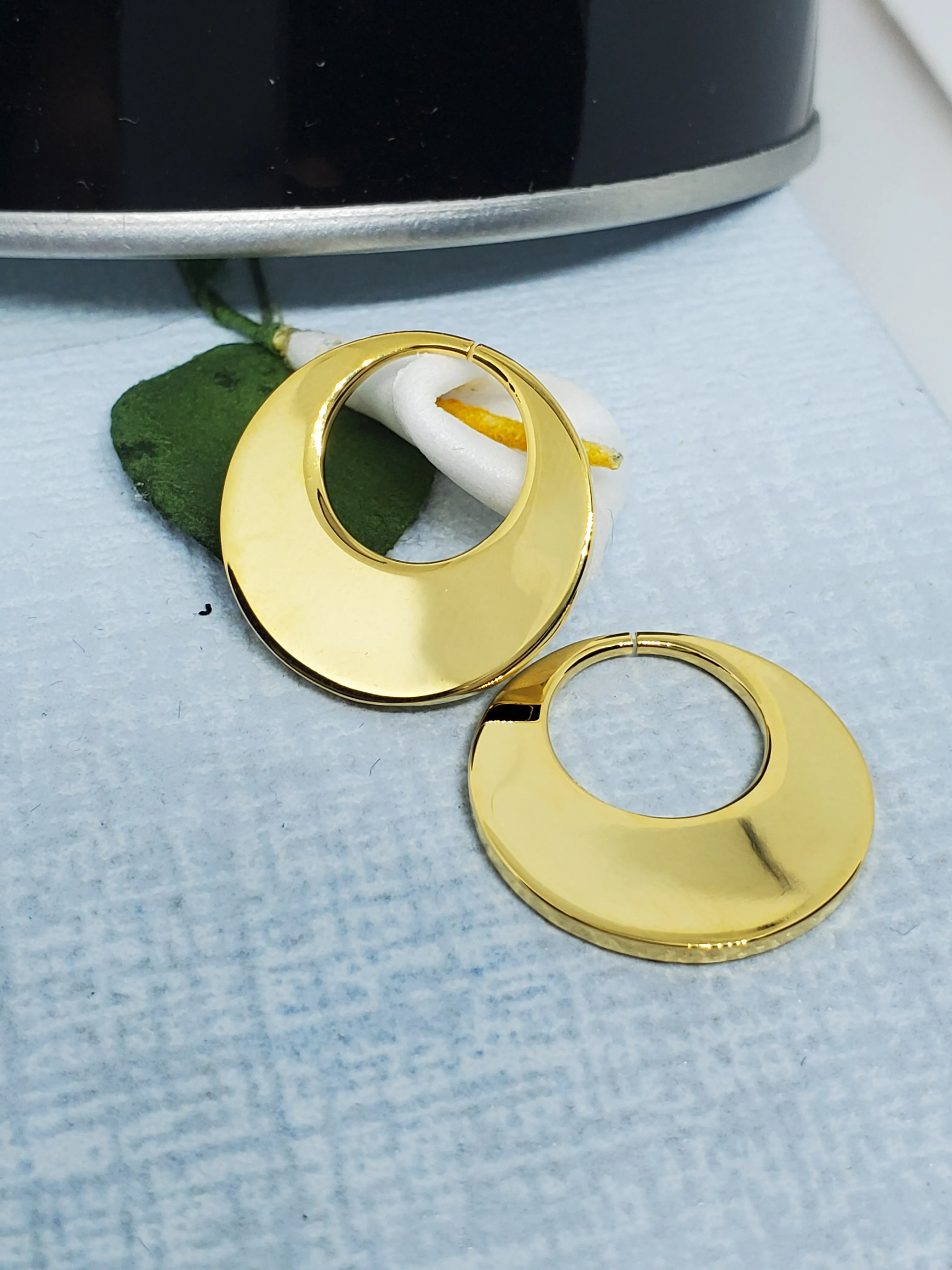 Plain Nattiyan Earrings 18k Gold Plated