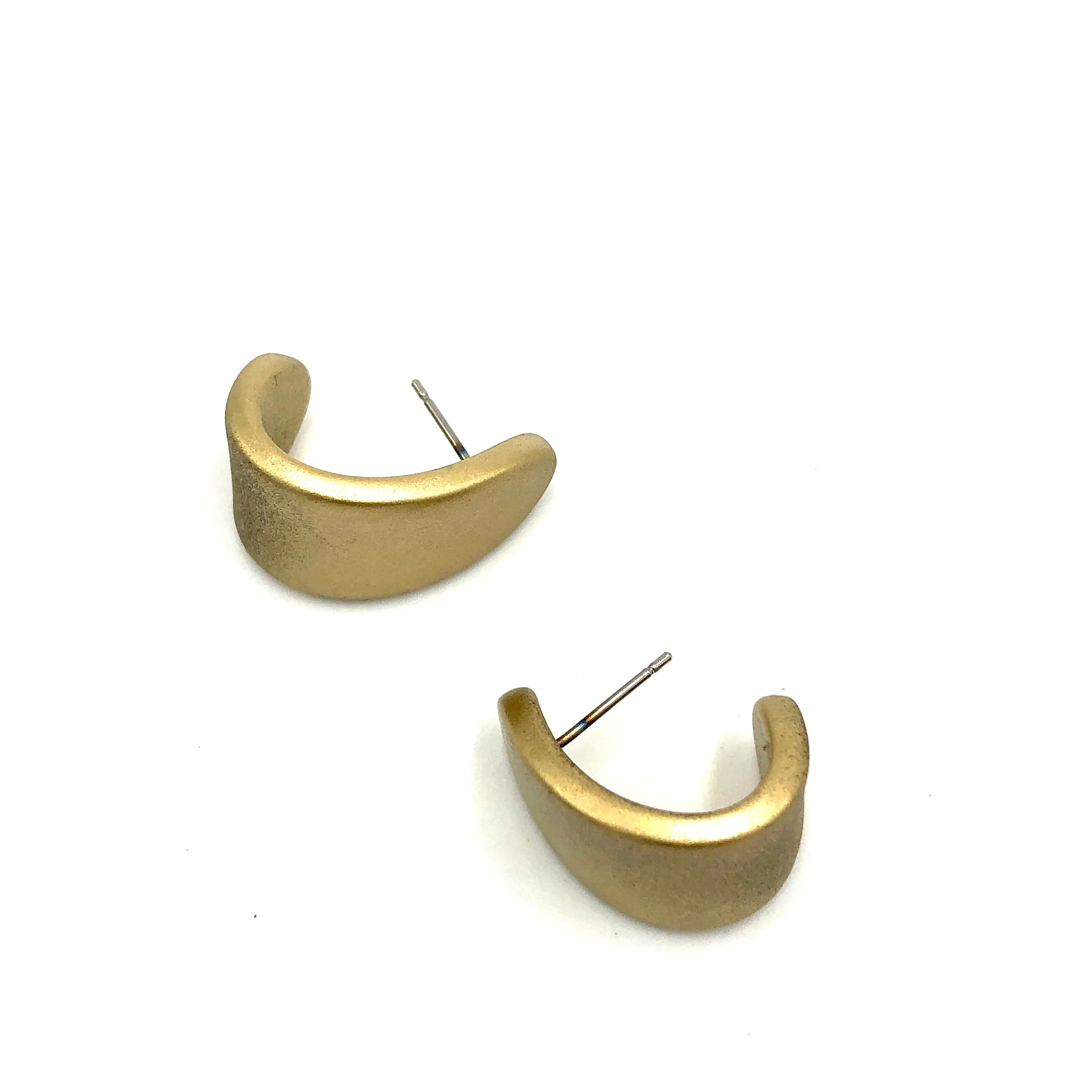 Shabby Metallic Gold Curled Petal Stud Earrings